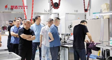湖南友阿集团赴梦洁高端床上用品现代科技工业园研学参观